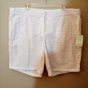 NWT White shorts 16W